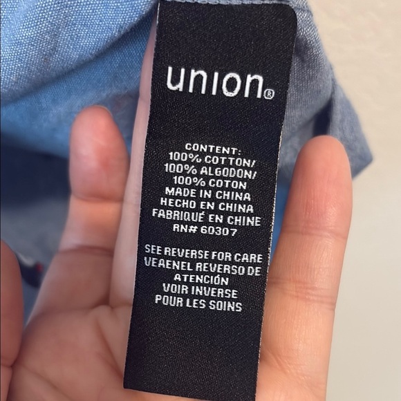 Union Large Men's Blue Patterned button up short sleeve Shirt - Picture 3 of 4